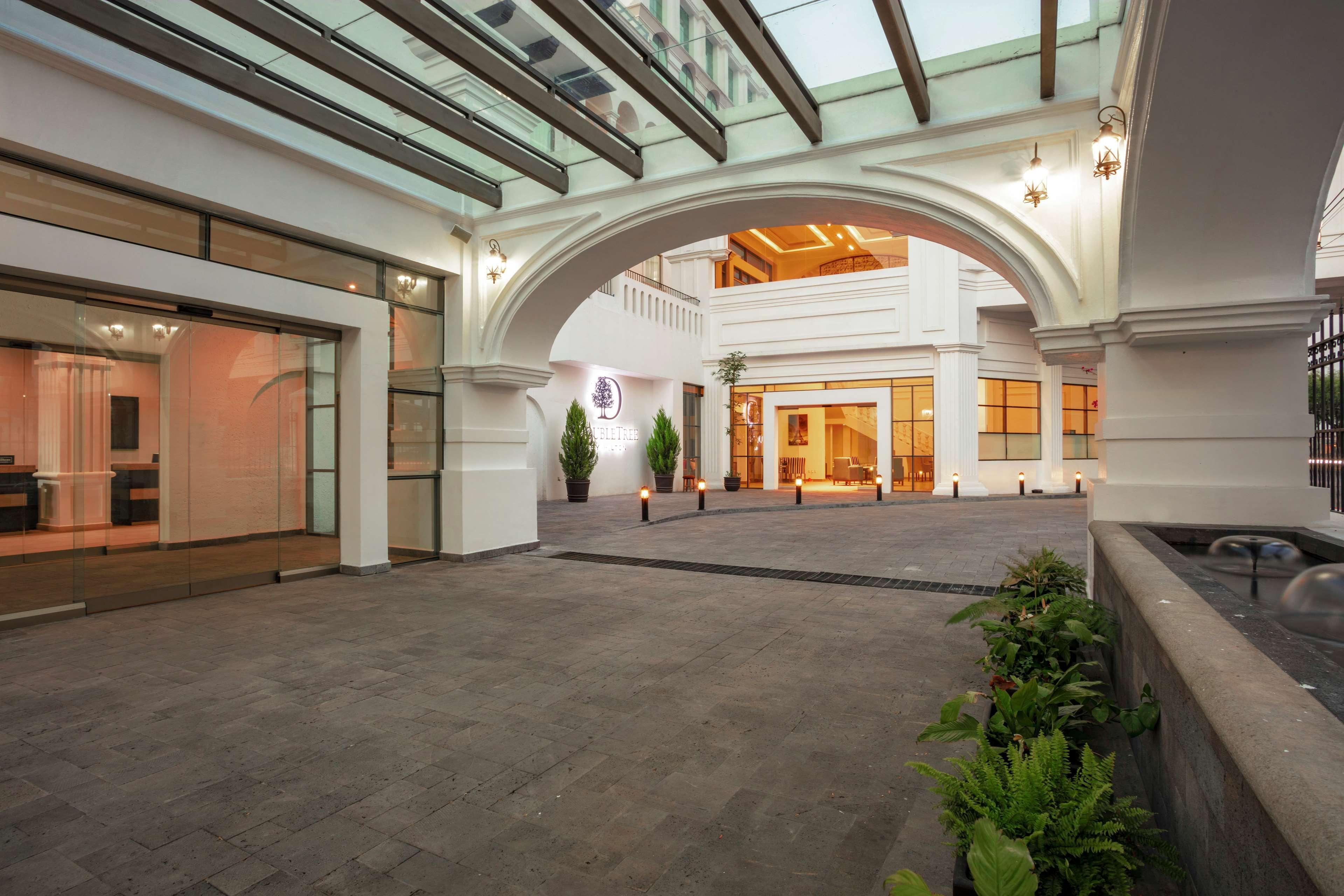 Doubletree By Hilton Toluca Hotel Exterior foto