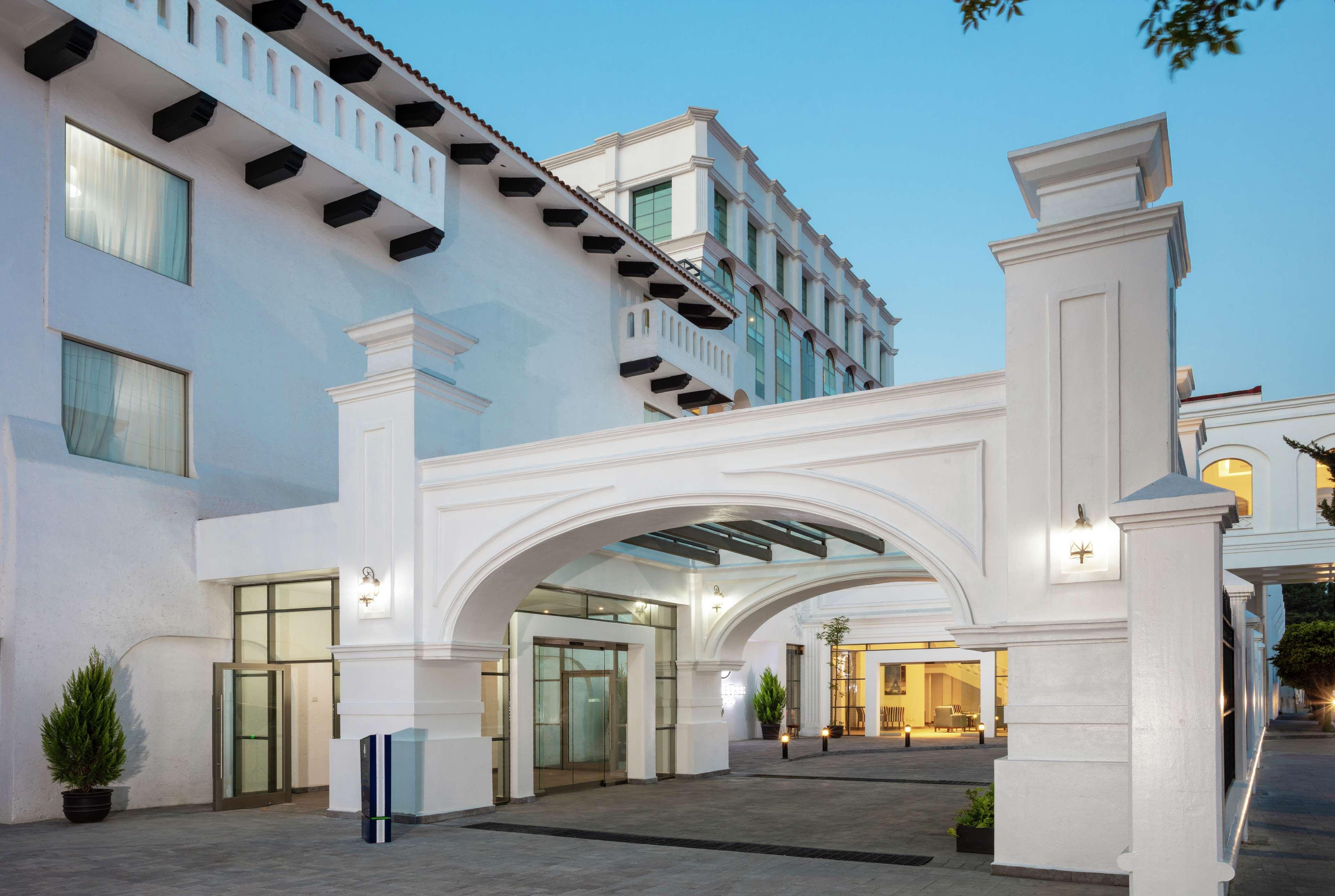 Doubletree By Hilton Toluca Hotel Exterior foto