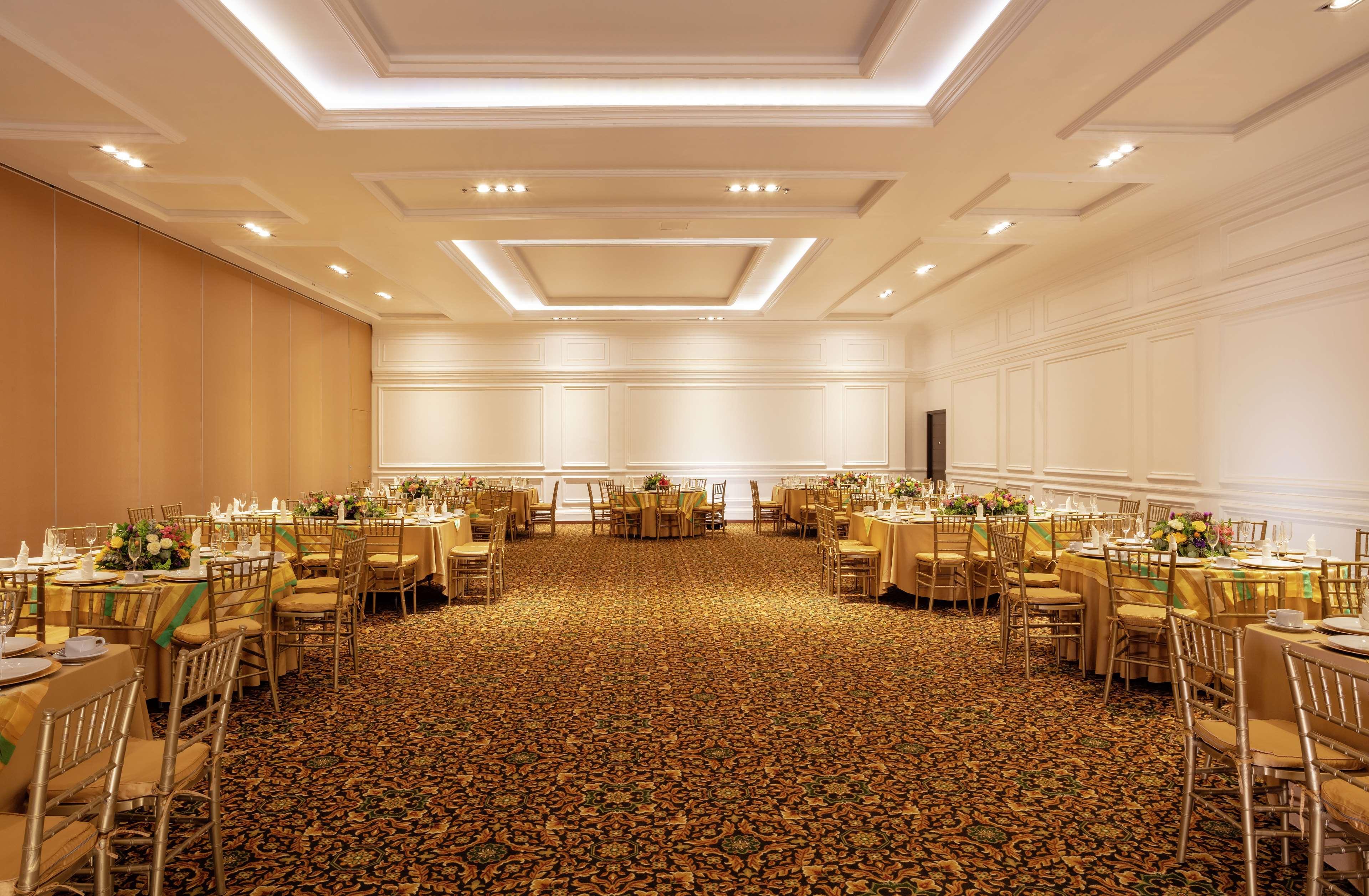 Doubletree By Hilton Toluca Hotel Exterior foto