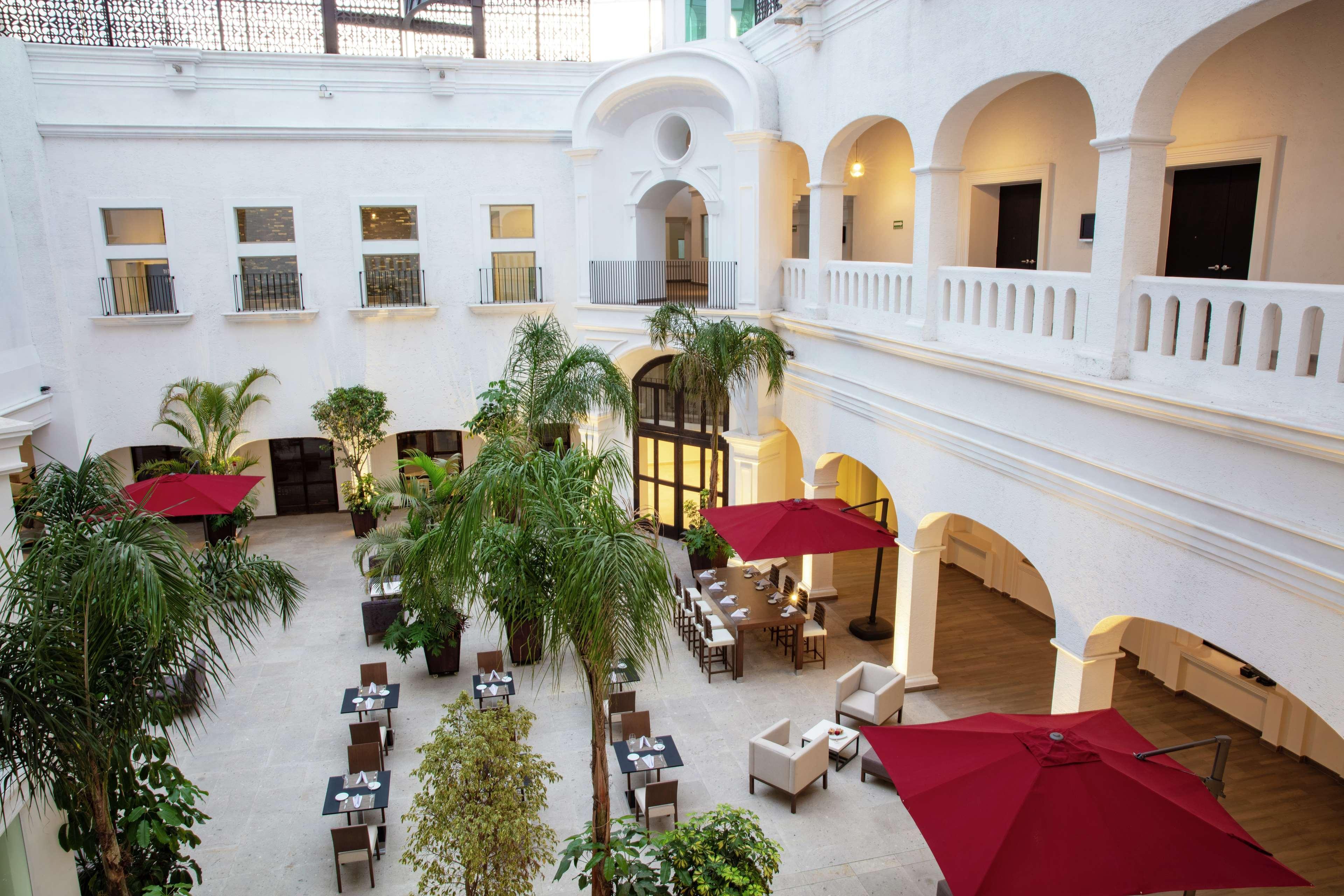 Doubletree By Hilton Toluca Hotel Exterior foto
