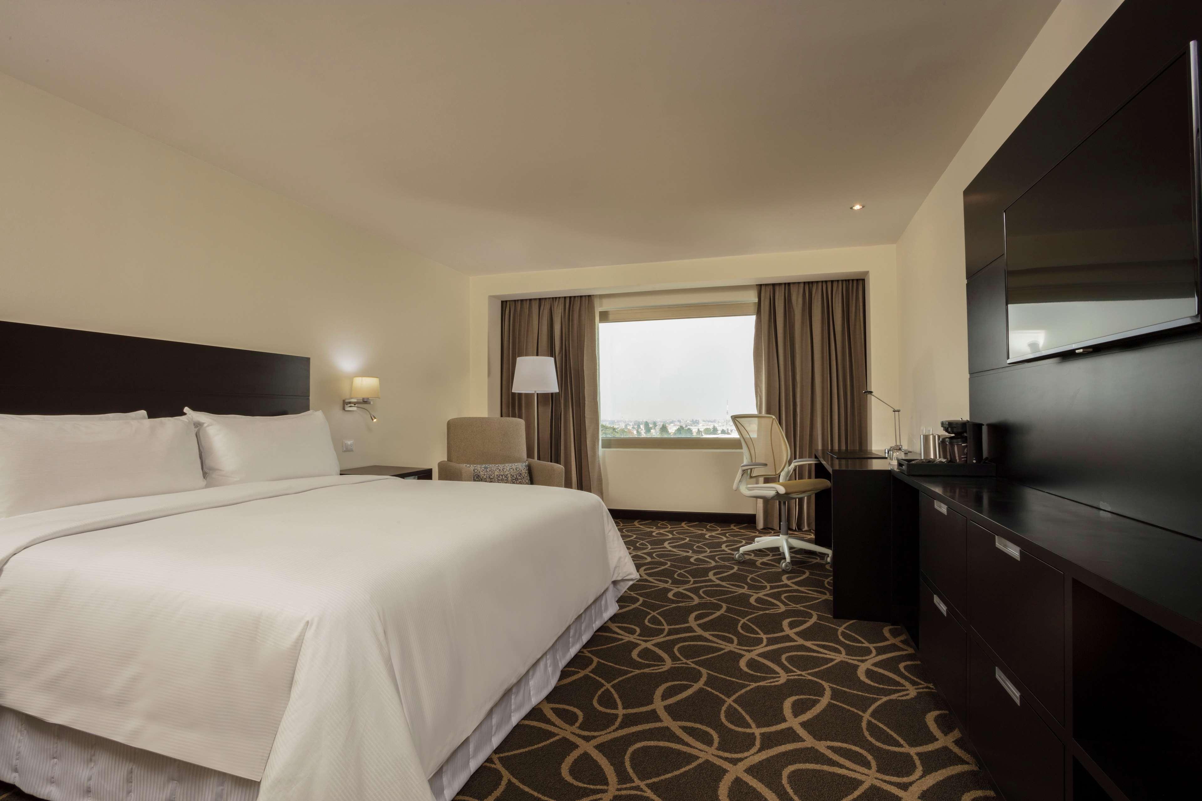 Doubletree By Hilton Toluca Hotel Exterior foto