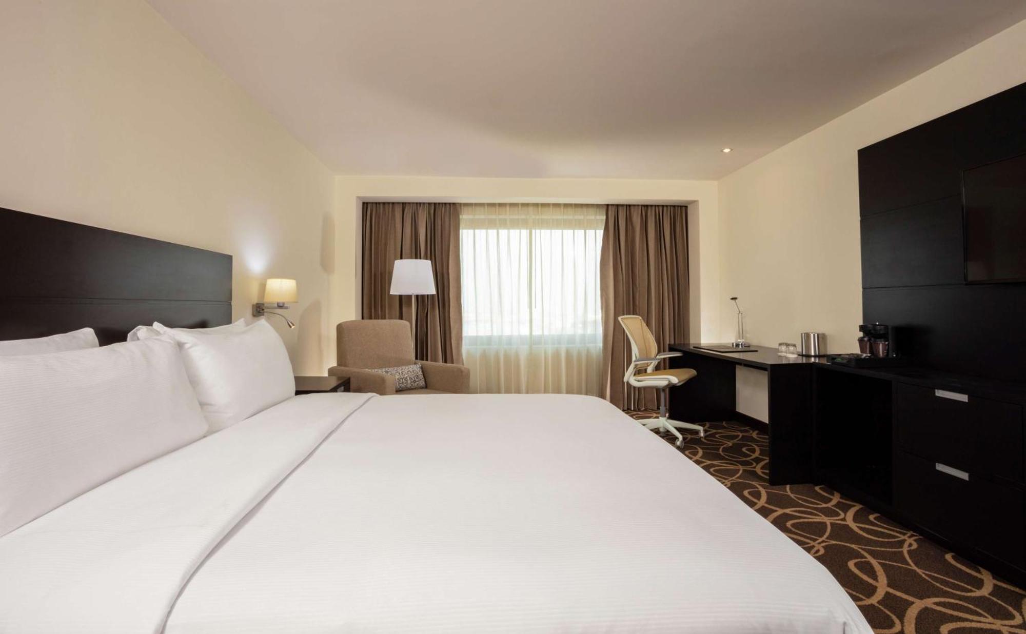 Doubletree By Hilton Toluca Hotel Exterior foto